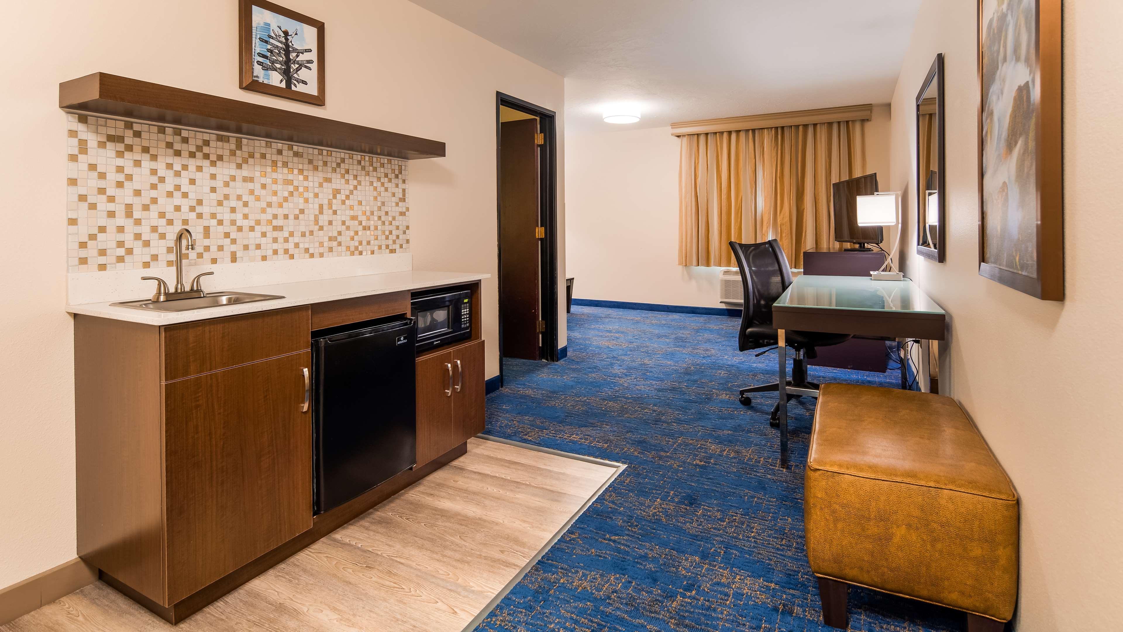 Best Western Plus Executive Hotel & Suites Sulphur Exterior foto