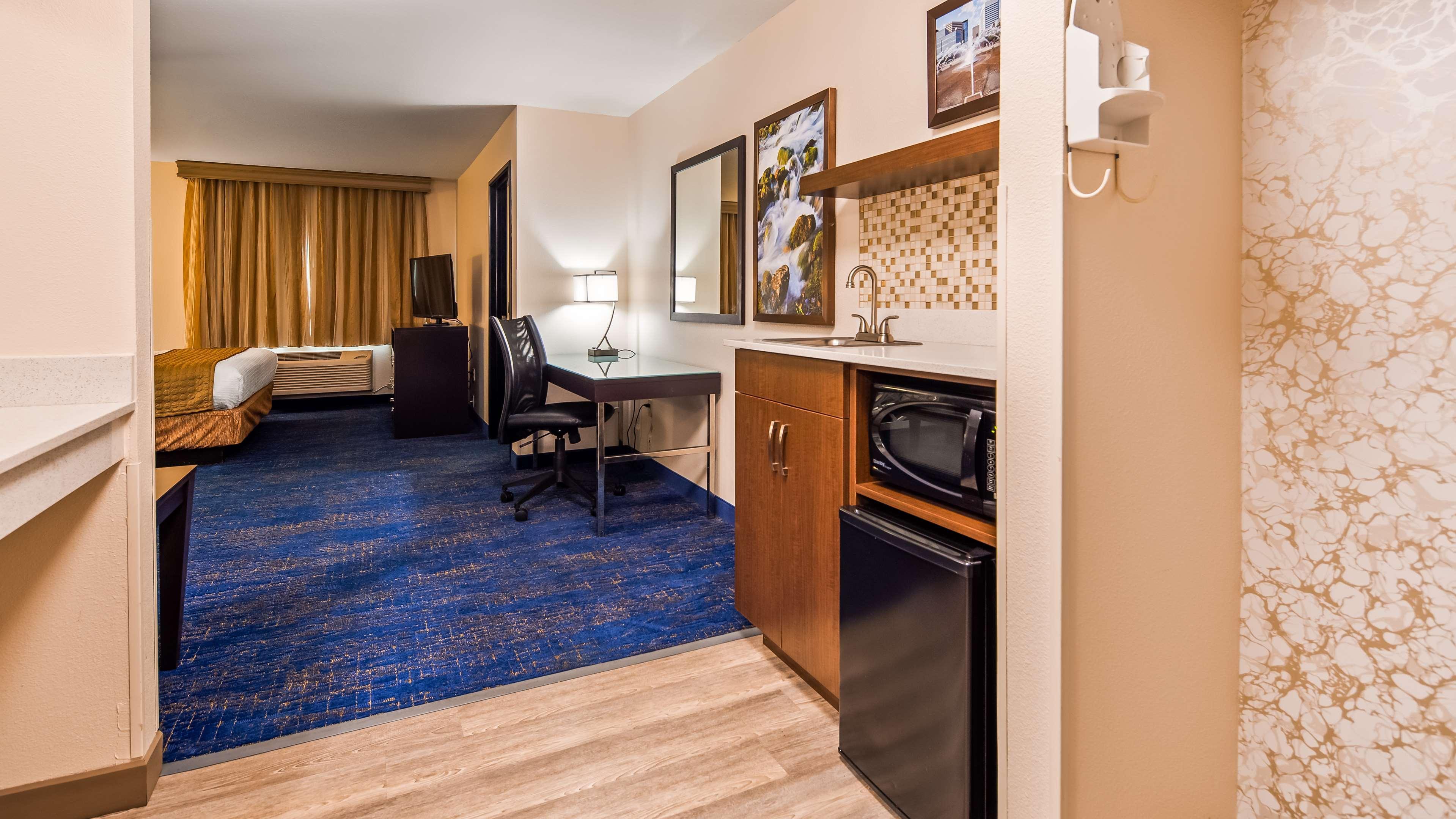 Best Western Plus Executive Hotel & Suites Sulphur Exterior foto
